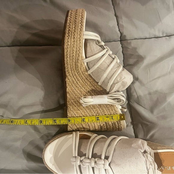 Women’s Size 7 White Strappy Espadrille Sandals​​​ - Picture 6 of 6